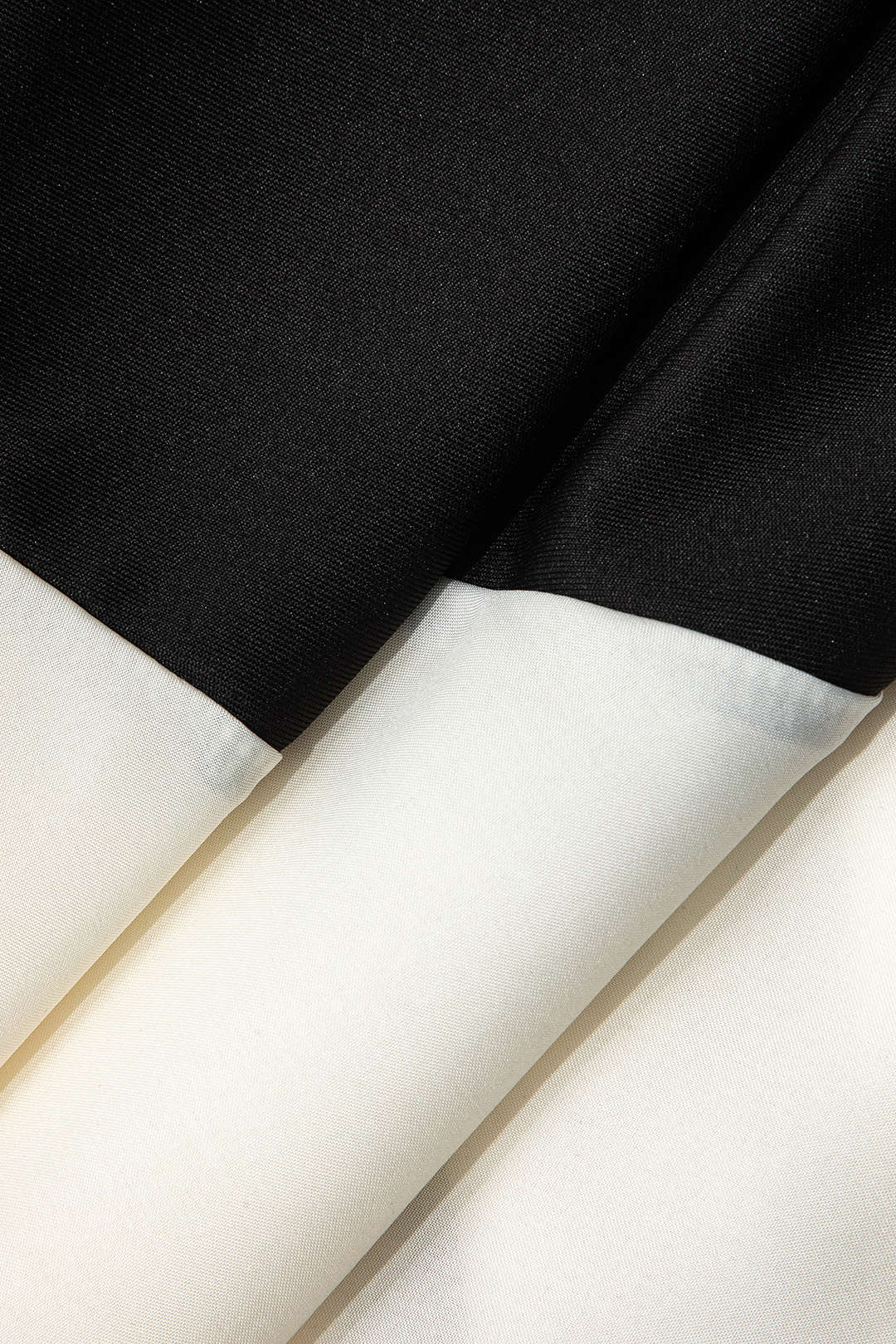 Elia | Robe Maxi Noire et Blanche