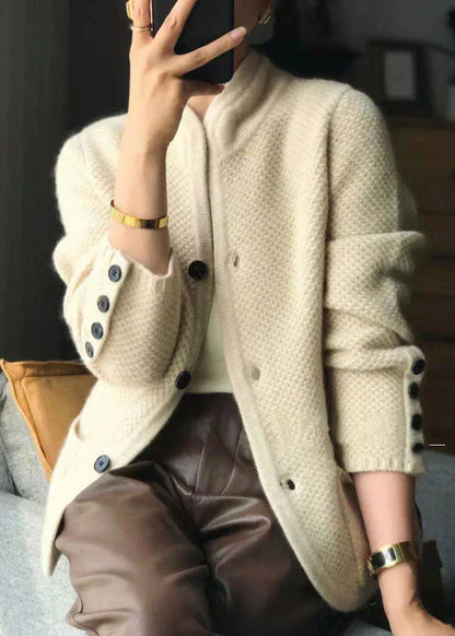 Claire Rose – Gilet Effet Cachemire avec Boutons